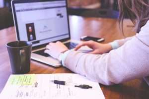 microeemprendedor individual trabalhando